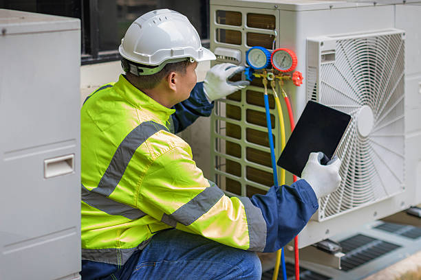 Professional Heat Pump Repair technician working in Port Reading, NJ